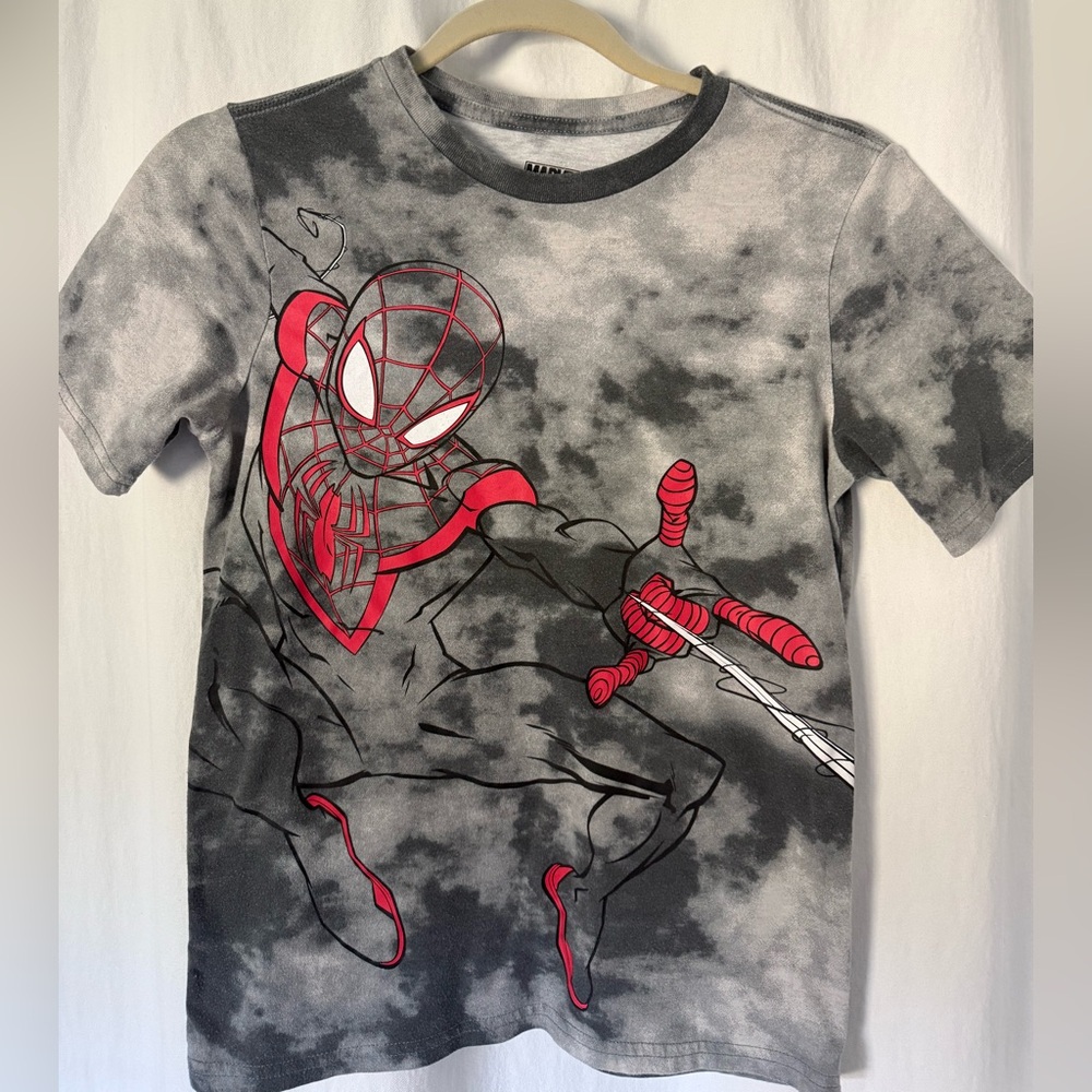 Boys Size Large 10/12 Marvel Spiderman Cloudy Gray Tye Dye Boys Shirt